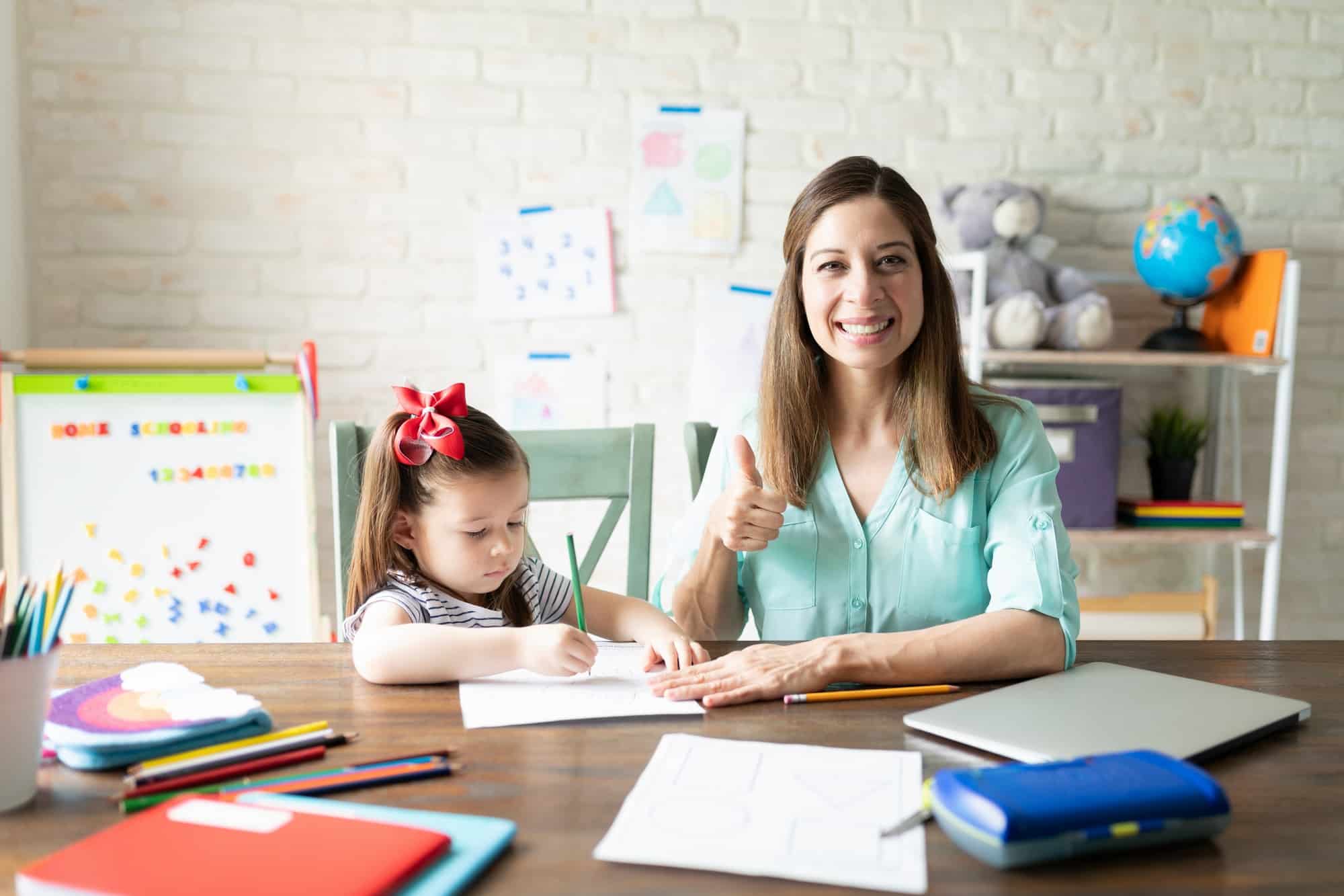 Woman successfully homeschooling her kid